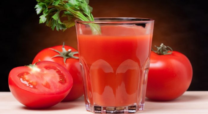 Вот что сделает с вашим здоровьем 1 стакан томатного сока в день