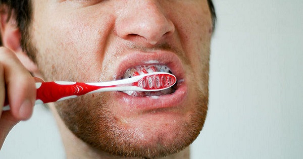 Для тех, кто не любит чистить зубы: неоспоримая польза этой ежедневной процедуры!
