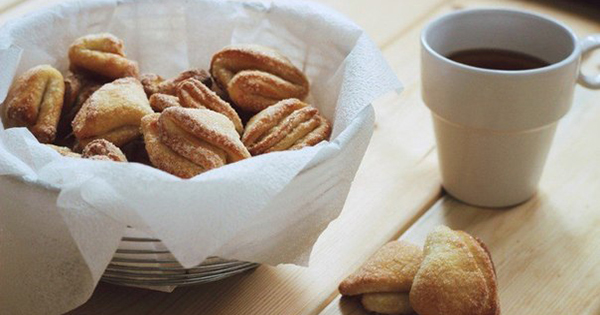 Простой рецепт творожного печенья к чаю. Невероятно воздушное и хрустящее лакомство!