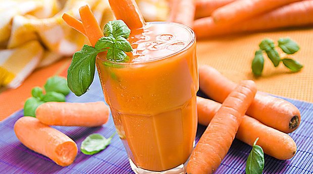Морковный сок — настоящее спасение при многих болезнях!