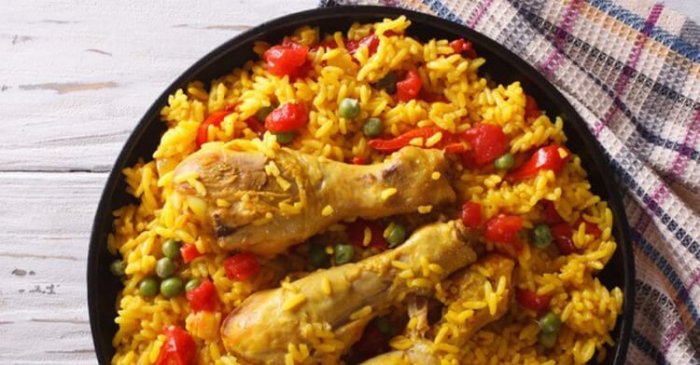 Вкуснейшая курица с рисом по-каталонски
