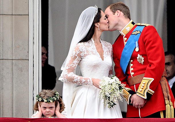 7-я годовщина свадьбы принца Уильяма и Кейт Миддлтон: фото редких проявлений чувств пары