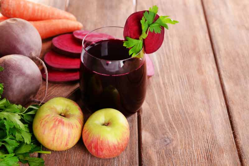 Свекла, морковь и яблоки — стакан сока, который разрушает все болезни
