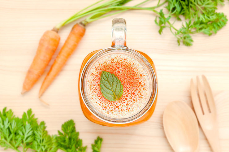 7 причин добавить в рацион вкусный и полезный морковный сок